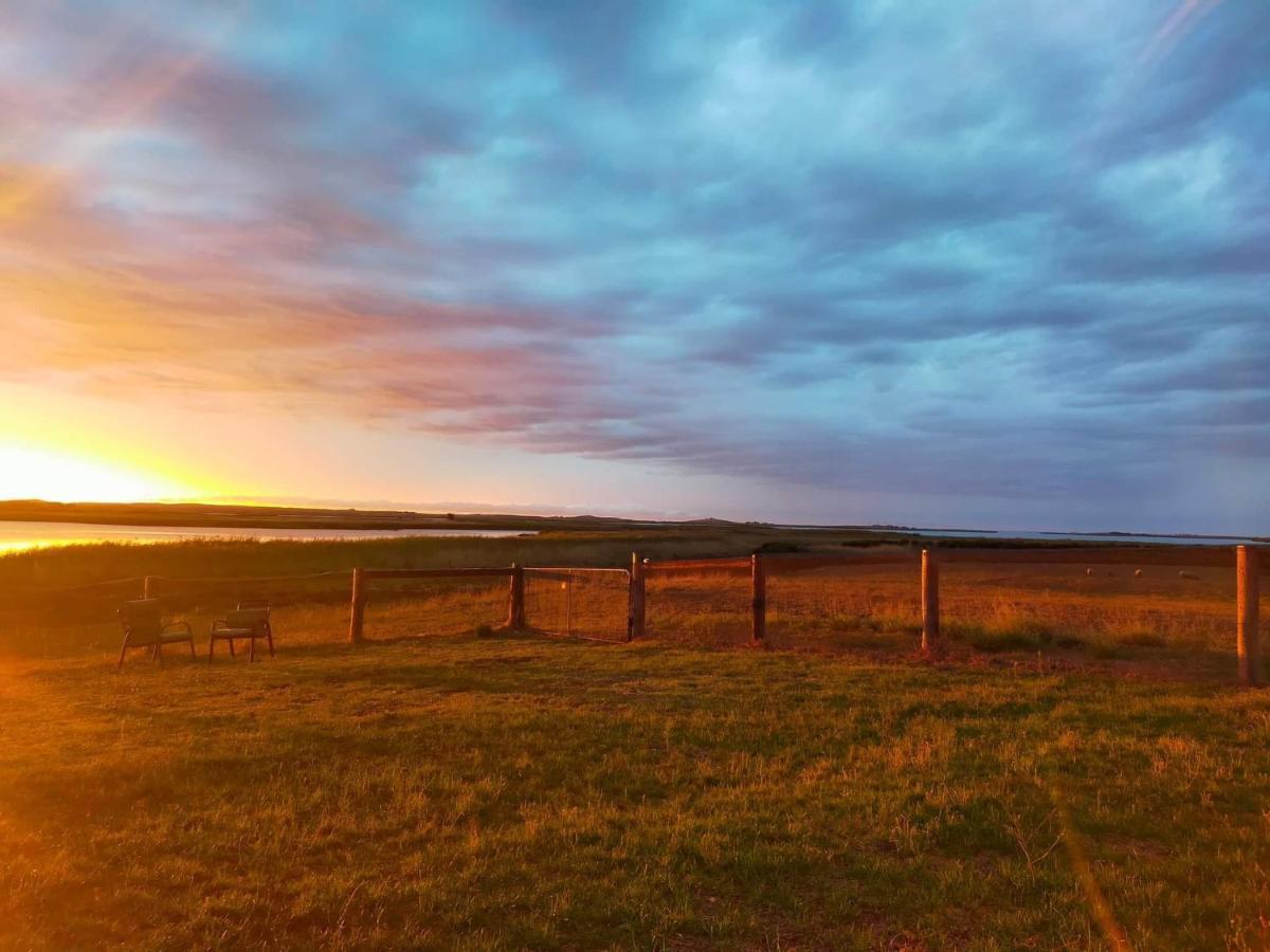 Coorong Island Retreat - Farm Stay At Pet Friendly Property Meningie Zewnętrze zdjęcie